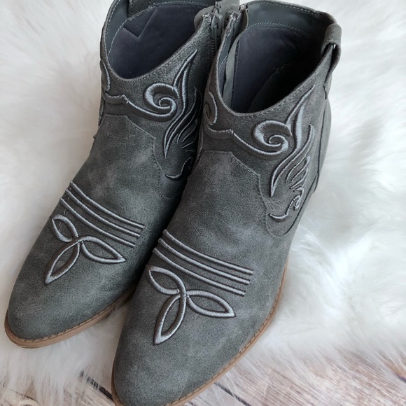 Ankle embroidered cowgirl booties - Picture 6 of 8